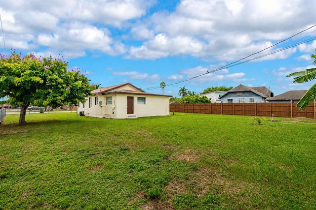 3 of 28 - 546 Nw 5th Avenue, Homestead, FL