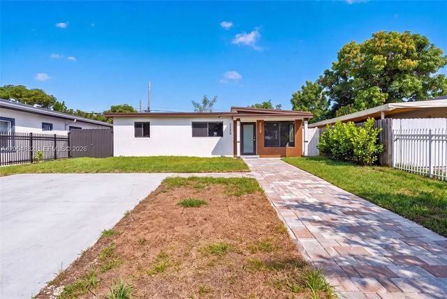 2 of 38 - 3620 Sw 58th Avenue, West Park, FL