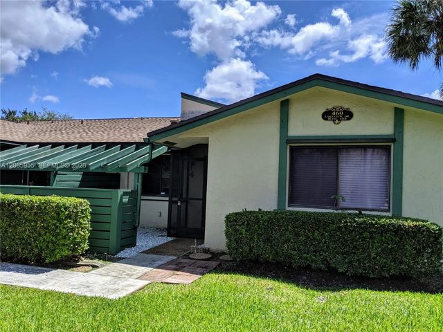 460 Lakeview Drive #4, Weston