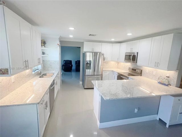4 of 31 - 2167 Sw Best Street, Port St. Lucie, FL