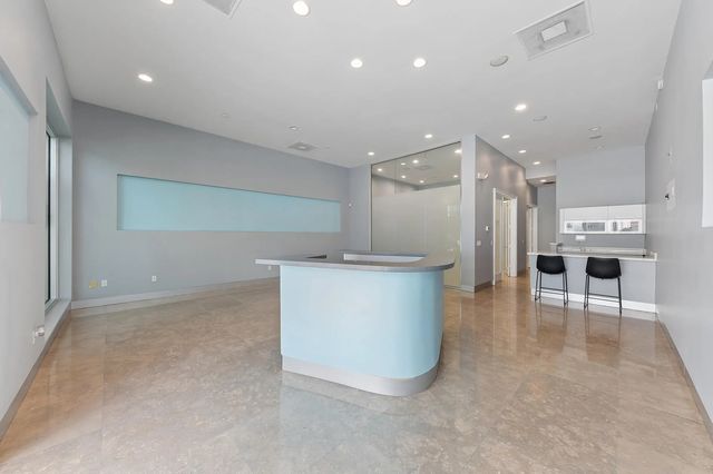 3 of 28 - 117 Ne 5th Avenue, Delray Beach, FL