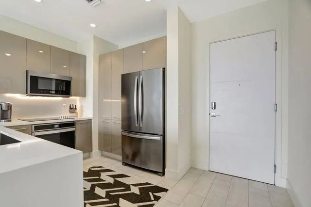 5 of 43 - 2000 Metropica Way #2607, Sunrise, FL