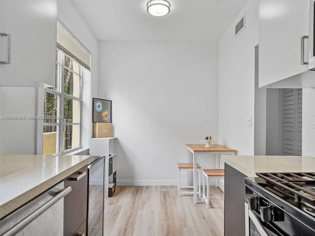 3 of 12 - 1535 Meridian Avenue #2, Miami Beach, FL