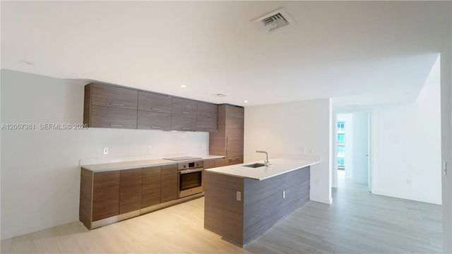 2 of 32 - 1300 S Miami Avenue #2610, Miami, FL