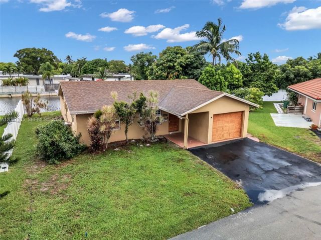 2 of 26 - 6605 Nw 77th Street, Tamarac, FL