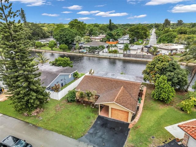 4 of 26 - 6605 Nw 77th Street, Tamarac, FL