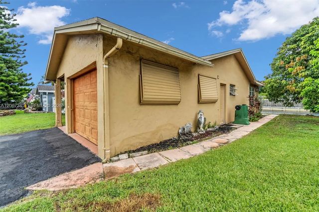5 of 26 - 6605 Nw 77th Street, Tamarac, FL