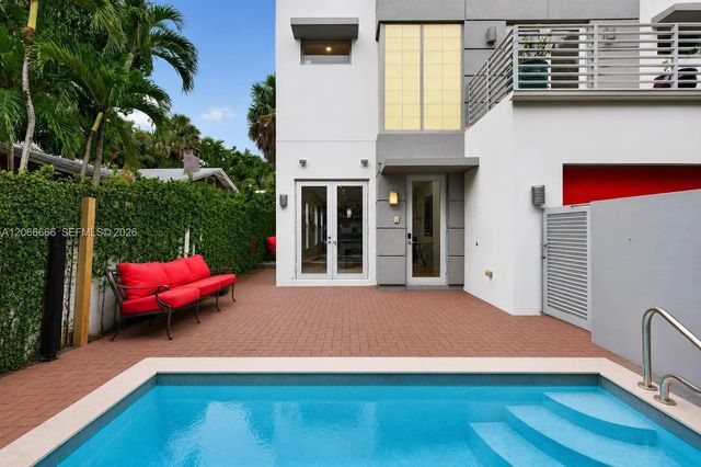 2 of 39 - 125 Ne 16th Terrace, Fort Lauderdale, FL