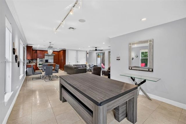 4 of 39 - 125 Ne 16th Terrace, Fort Lauderdale, FL