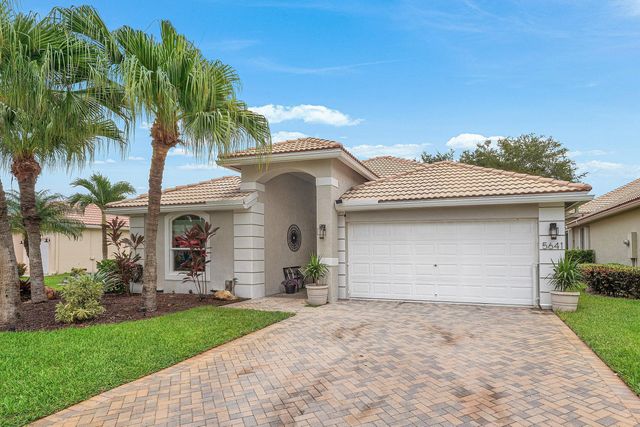2 of 38 - 5641 Fountains Drive S #5641, Lake Worth, FL