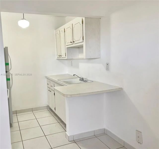2145 Pierce Street #421, Hollywood