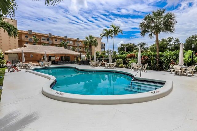 2 of 35 - 2145 Pierce Street #421, Hollywood, FL