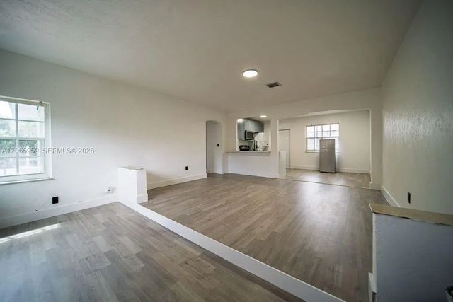 3 of 7 - 533-535 Ne 67th Street, Miami, FL