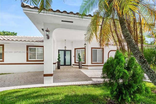 3 of 39 - 9840 Nw 28th Terrace, Doral, FL