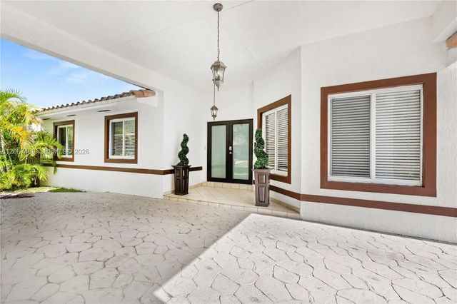 4 of 39 - 9840 Nw 28th Terrace, Doral, FL