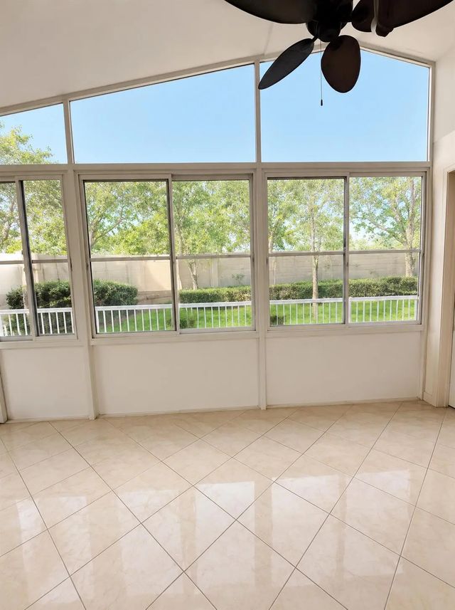 3 of 12 - 611 Nw Whitfield Way, Port St. Lucie, FL