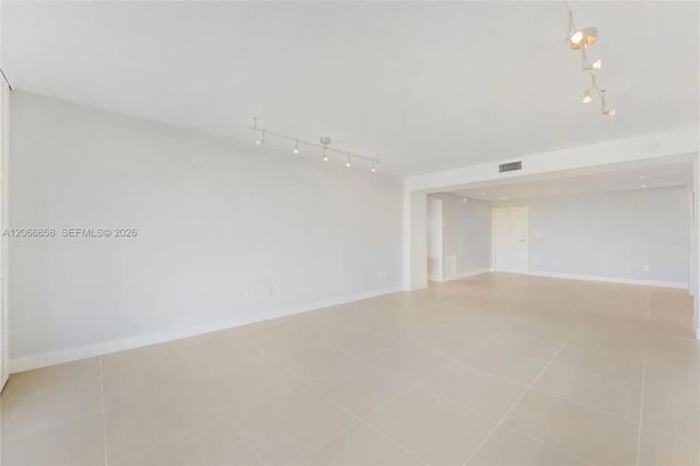 4 of 16 - 210 Sea View Drive #409, Key Biscayne, FL