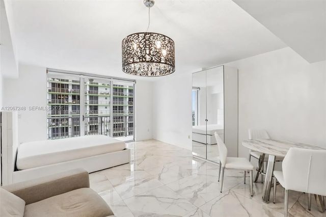 3 of 32 - 1750 N Bayshore Drive #3207, Miami, FL