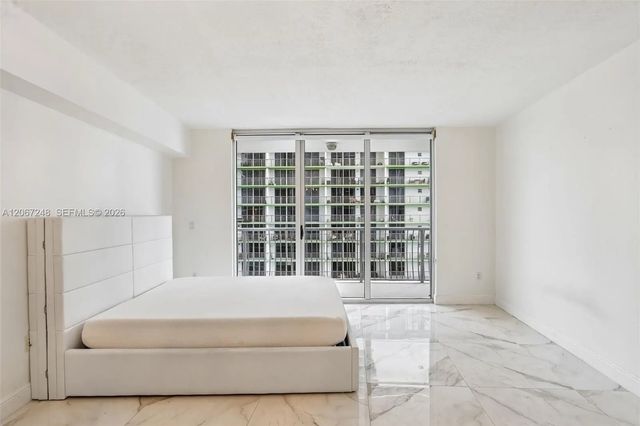 4 of 32 - 1750 N Bayshore Drive #3207, Miami, FL