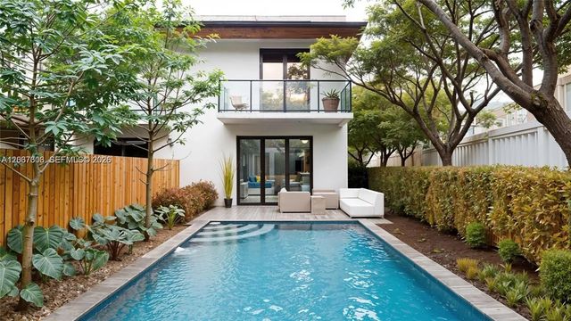 2 of 3 - 536 Nw 23rd Court, Miami, FL