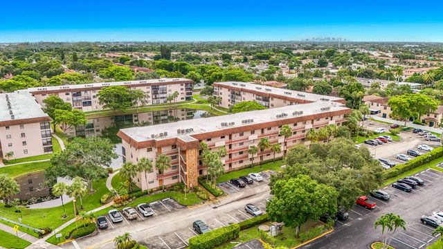3 of 40 - 4970 E Sabal Palm Boulevard #412, Tamarac, FL