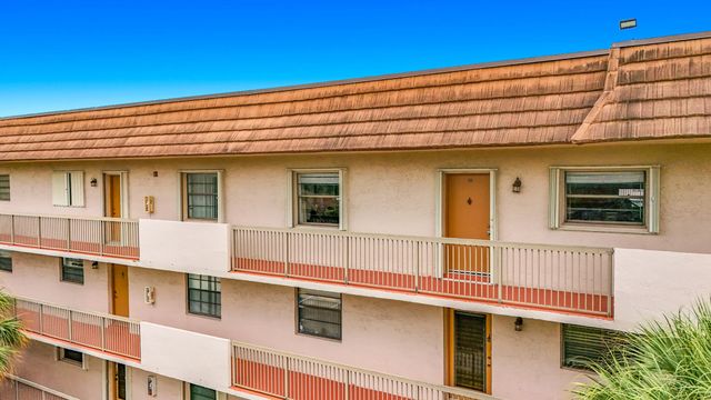 4 of 40 - 4970 E Sabal Palm Boulevard #412, Tamarac, FL