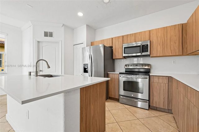 5 of 19 - 8666 Nw 109th Court #8666, Doral, FL
