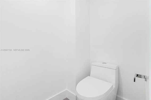 3 of 21 - 6917 Collins Avenue #1009, Miami Beach, FL