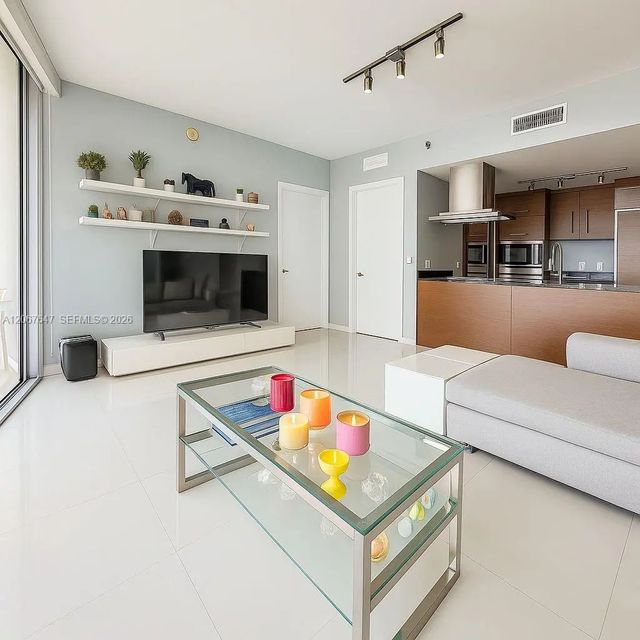 3 of 20 - 495 Brickell Avenue #5104, Miami, FL