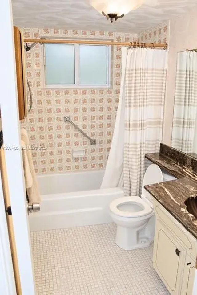 5 of 9 - 4211 Nw 41st Street #407, Lauderdale Lakes, FL
