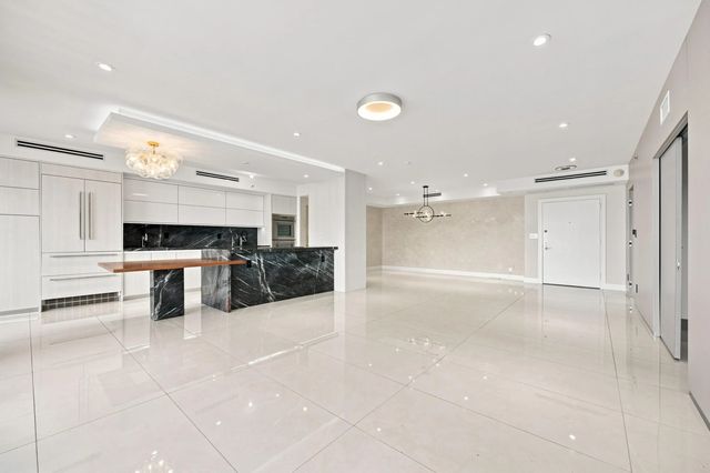 5 of 34 - 2000 Island Boulevard #2905, Aventura, FL