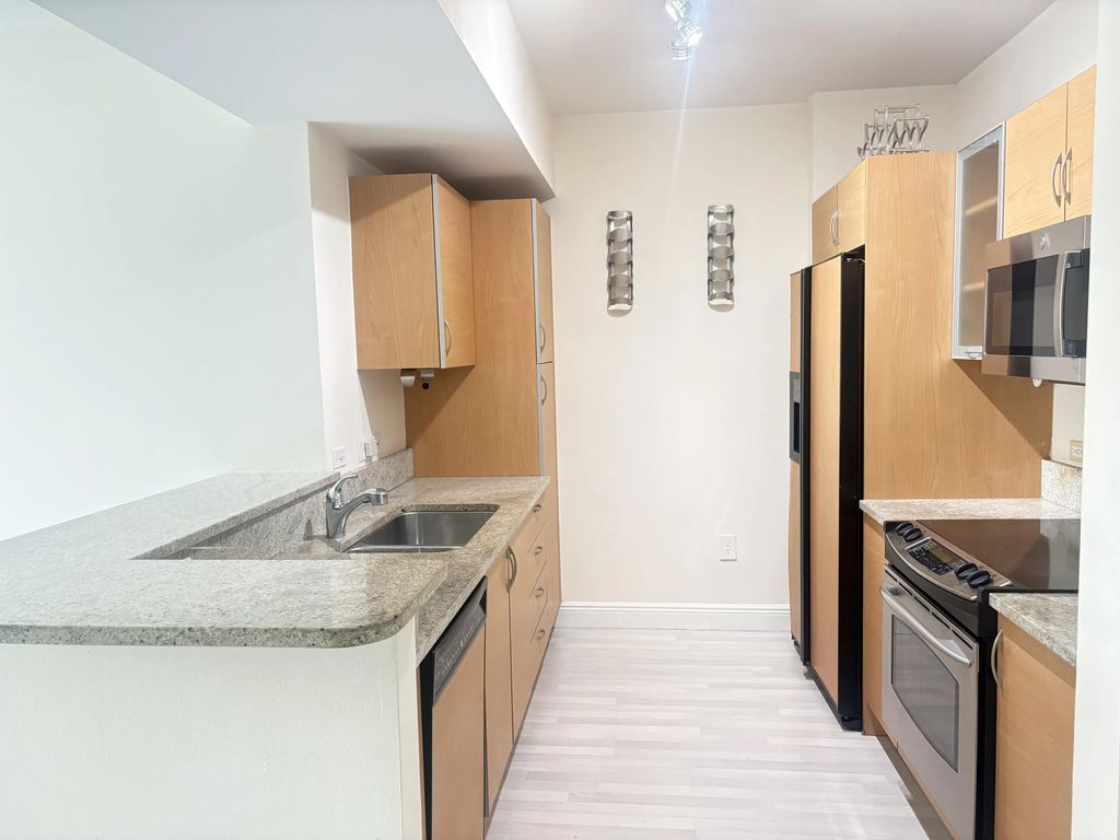2775 Ne 187th Street #325, Miami