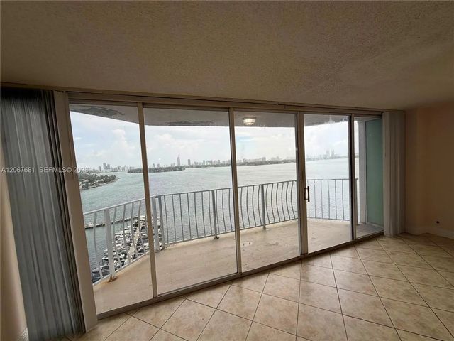 2 of 20 - 7601 E Treasure Drive #2007, North Bay Village, FL