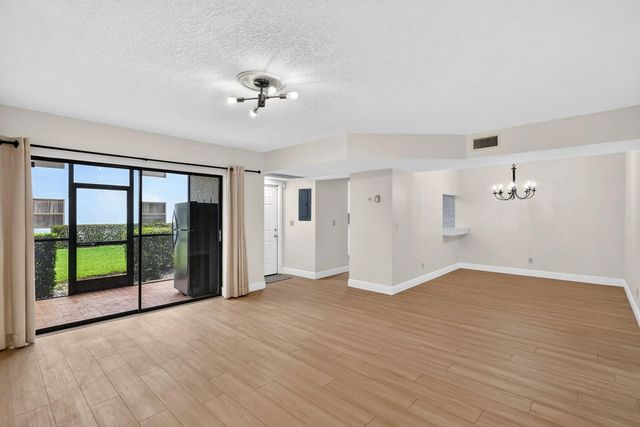 5 of 42 - 1200 Se Parkview Place #f-5, Stuart, FL