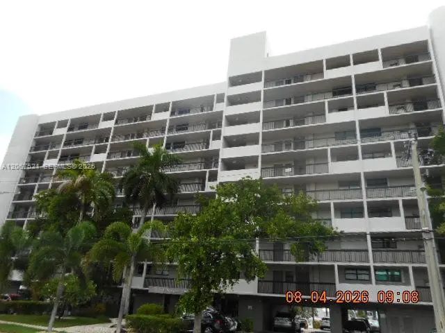 2 of 39 - 4800 Bayview Drive #802, Fort Lauderdale, FL