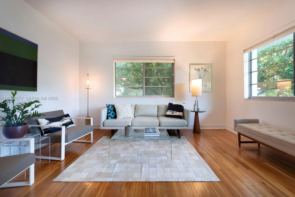 945 10th Street #3, Miami Beach
