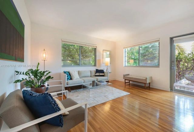 3 of 13 - 945 10th Street #3, Miami Beach, FL