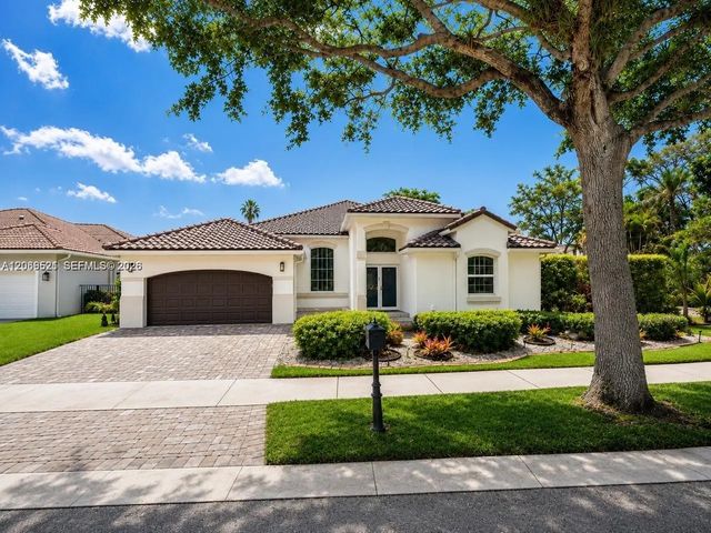 2616 Oakbrook Court, Weston
