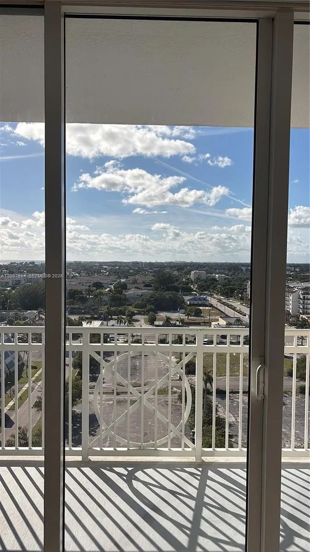 3 of 10 - 350 N Federal Highway #1413, Boynton Beach, FL