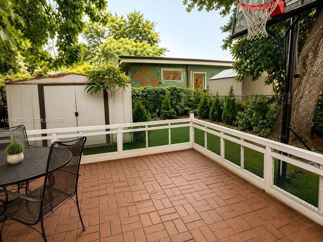 2 of 17 - 470 Nw 52nd Avenue, Miami, FL