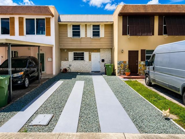 2 of 25 - 1720 W 75th Street, Hialeah, FL