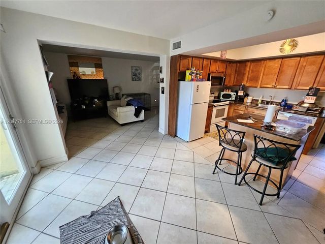 5 of 27 - 517 Sw 1st Court, Boynton Beach, FL