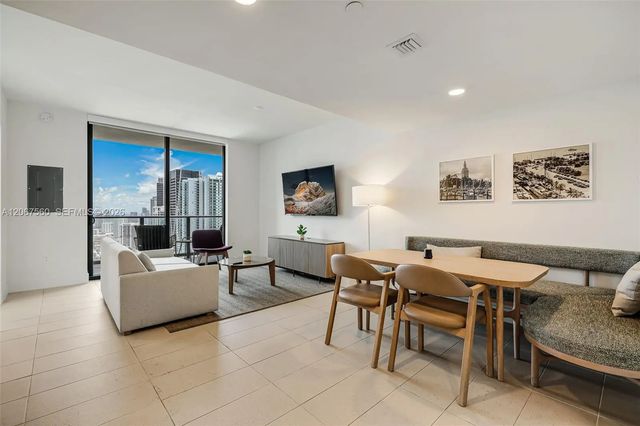 5 of 42 - 159 Ne 6th Street #4713, Miami, FL