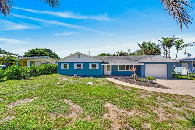3 of 37 - 2288 Ne Patrician Street, Jensen Beach, FL