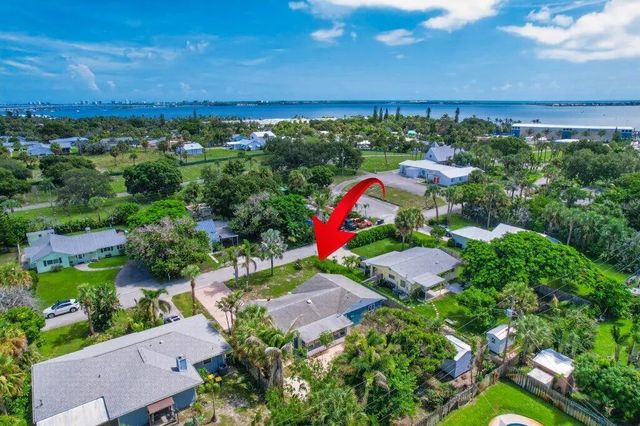 5 of 37 - 2288 Ne Patrician Street, Jensen Beach, FL