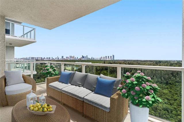 14951 Royal Oaks Lane #1604, North Miami