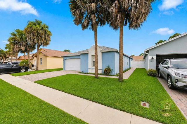 4 of 48 - 5863 Azalea Circle, West Palm Beach, FL