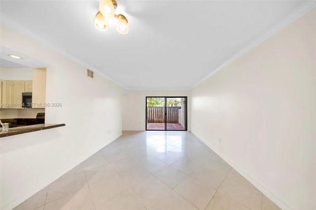 4 of 44 - 9405 Fontainebleau Boulevard #112, Miami, FL