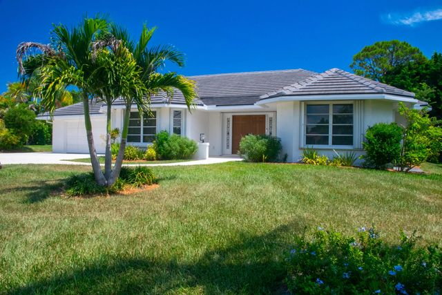 4185 Se Fairway Court, Stuart