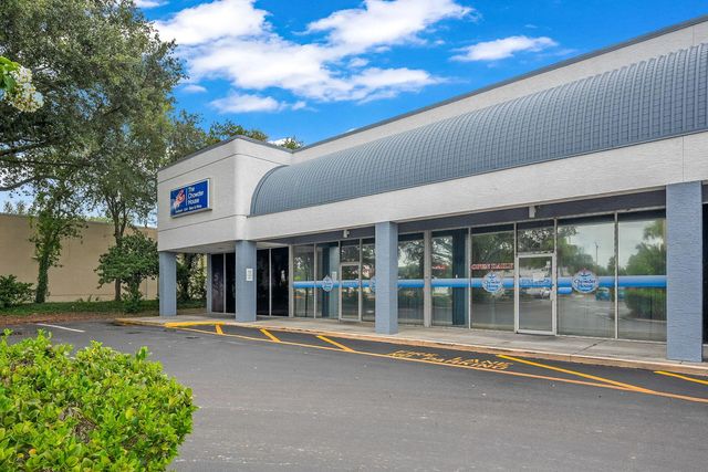 4 of 17 - 36520 Pure Water Way, Zephyrhills, FL